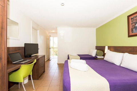 Hedland Hotel - Tourism Canberra 5