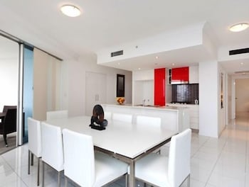 Panoramic Views At Sub Penthouse Apt - Tourism Canberra 2