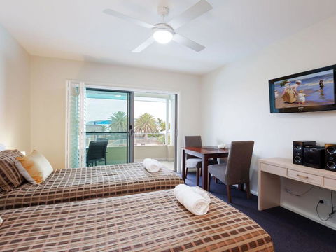 Oaks Pacific Blue 278 265 Sandy Point Road - Tourism Canberra 1