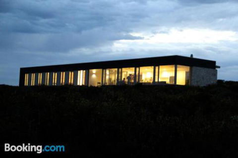 DEstrees Bay Beach House - Tourism Canberra 0