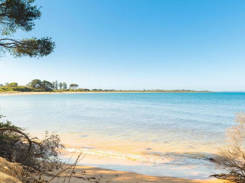 A La Plage - Tourism Canberra 3