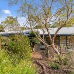 Hakea Bush Cabin - Tourism Canberra 0
