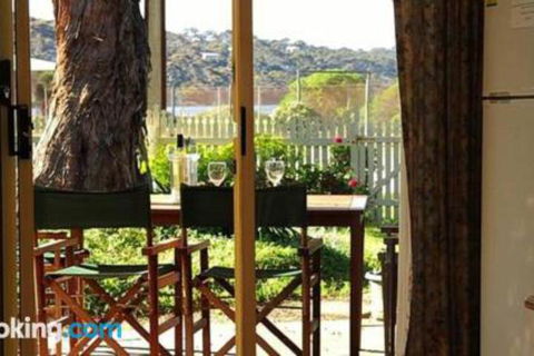 Schoolhouse Cottage American River - Tourism Canberra 4