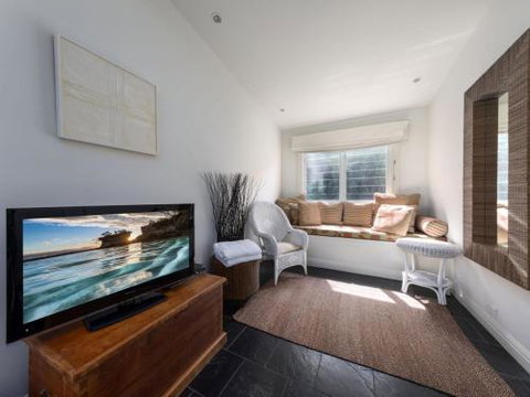 THE BEACH HOUSE Gerroa 4pm Check Out Sundays - Tourism Canberra 2