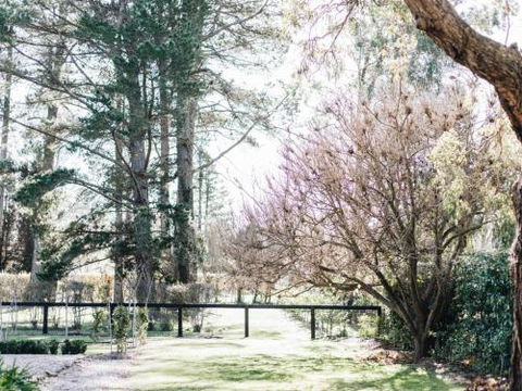 KIRRIEMUIR Burradoo Southern Highlands 4pm Check Out Sunday - Tourism Canberra 1