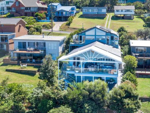 NANNY & POPPYS BEACH HOUSE Gerroa 4pm Check Out Sundays - Tourism Canberra 0
