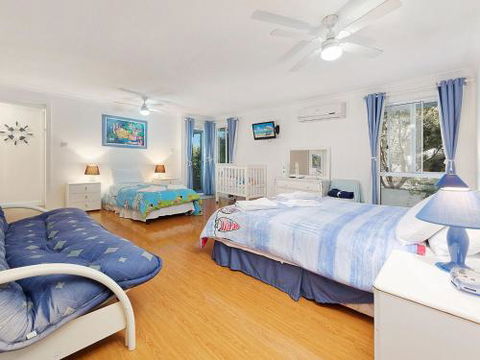 NANNY & POPPYS BEACH HOUSE Gerroa 4pm Check Out Sundays - Tourism Canberra 6
