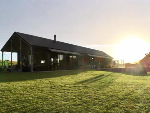 THE SHED Gerroa 4pm Checkout On Sundays & Public Holidays - Tourism Canberra 3