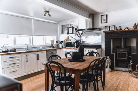 Saint Inez - Tourism Canberra 2