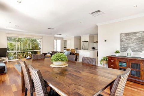 Rosebud Seaside Accommodation - Tourism Canberra 0