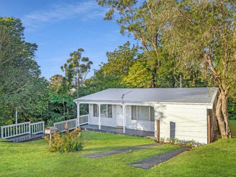 MOBYS At HYAMS Hyams Beach 4pm Check Out Sundays - Tourism Canberra 1