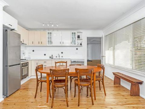 MOBYS At HYAMS Hyams Beach 4pm Check Out Sundays - Tourism Canberra 6