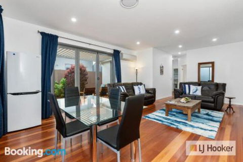 HIGH TIDES On ELLISTON - Tourism Canberra 2