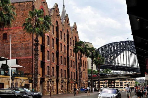 A Cozy & Modern Studio Next To Darling Harbour - Tourism Canberra 4