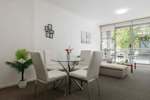 A Cozy & Modern Studio Next To Darling Harbour - Tourism Canberra 2
