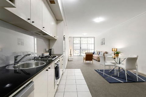 A Modern & Cozy Studio Next To Darling Harbour - Tourism Canberra 3