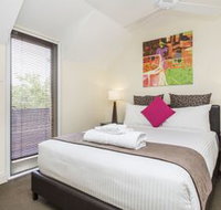 Sydney Harbor Town Houses Longs Ln - Tourism Canberra