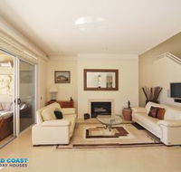 Harbourfront Retreat - Tourism Canberra