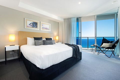 H Residences 2 Bedroom Ocean View In Surfers Paradise - Tourism Canberra 5