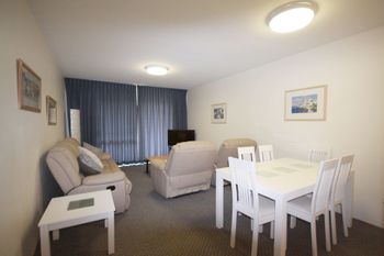 Radburn Unit 2 17 Ondine Close - Tourism Canberra 0