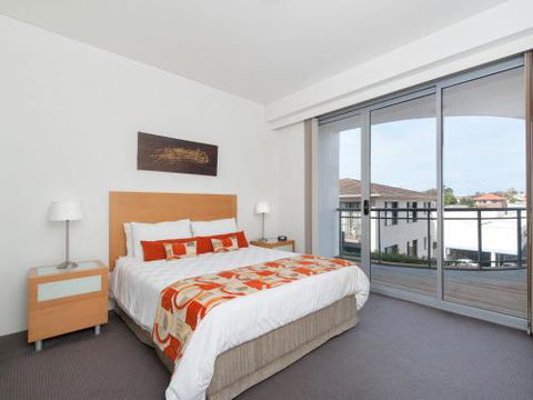 Cote DAzur Unit 7 / 61 Donald Street - Tourism Canberra 3