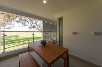 Lakeview Suite 06 - Tourism Canberra 4