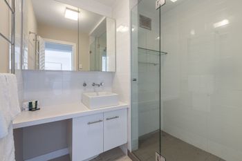 Cottesloe Azura Apartment - Tourism Canberra 4