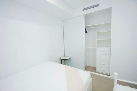 B03-darling Harbour 1 BDR APT - Tourism Canberra 4