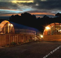 Bruny Island Accommodation 43 Degrees Beachside Studio Spa Apartments 1 - Tourism Canberra