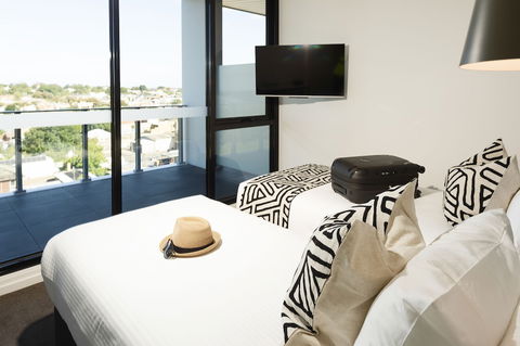 R Hotel Geelong - Tourism Canberra 2