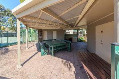 2 Bedroom Apartment Carindale - Tourism Canberra 3