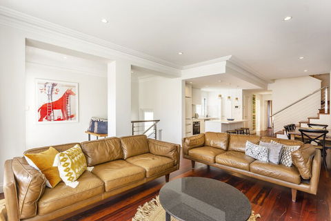 Cottesloe Aqua Retreat - Executive Escapes - Tourism Canberra 1