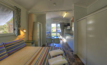 Kahlers Oasis Caravan Park - Tourism Canberra 4