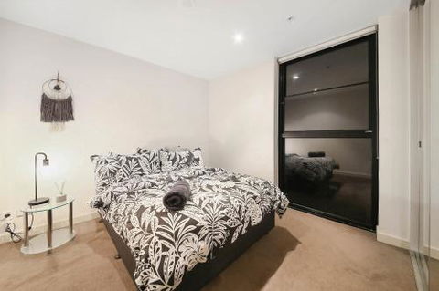 A Cozy 2BR CBD Apartment Near Bourke St. Mall - Tourism Canberra 3