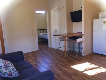 Beaches Of Byron - Tourism Canberra 3