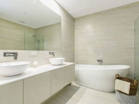 Azure Oasis - Tourism Canberra 5