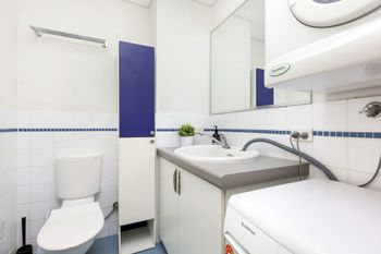 Stylish Inner City Apartment - Tourism Canberra 5