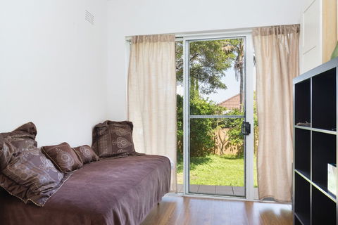 Pelicanstay Holiday Home Bondi Beach - Tourism Canberra 5