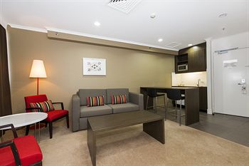 Holiday Inn Townsville - Tourism Canberra 1