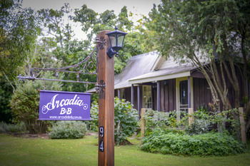 Arcadia Bed & Breakfast & Cottages - Tourism Canberra 0