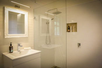 Arcadia Bed & Breakfast & Cottages - Tourism Canberra 3