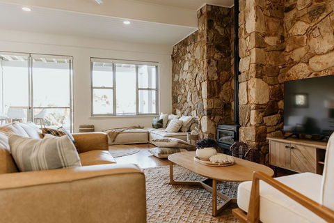 Waterfront - Tourism Canberra 4