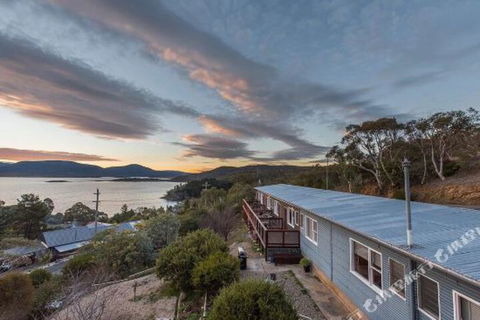 East Lake Travellers Lodge - Tourism Canberra 1