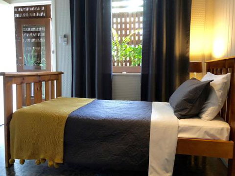 Five 3 Five - The Beachside Barracks - Tourism Canberra 3