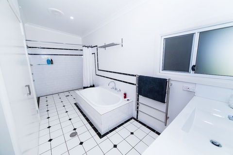 The Bryn At Tilba Family Cottage - Tourism Canberra 5