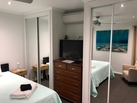 Beach & Bay Holiday House - Tourism Canberra 6