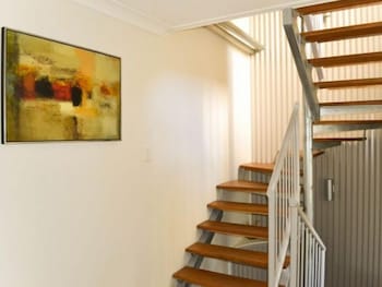 Seaspray Apartments - Tourism Canberra 3
