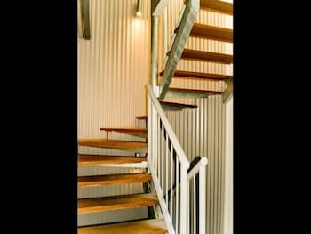 Seaspray Apartments - Tourism Canberra 6