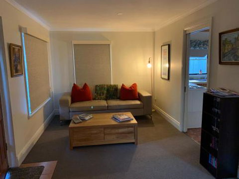 3 Batten Street - Tourism Canberra 4
