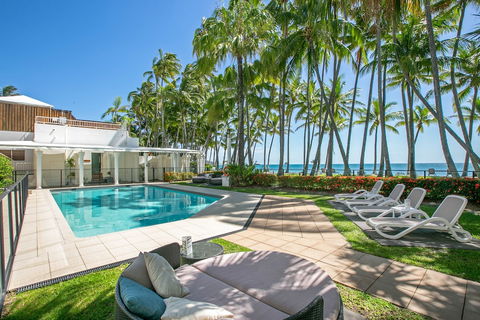 Poolside Apt In Alamanda Beachfront Resort 67 - Tourism Canberra 0